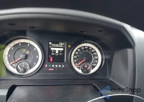 2016 Ram 1500 Express z USA, uszkodzony, nr VIN 1C6RR6KT1GS195023